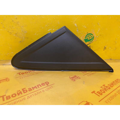 Накладка на крыло Ford Focus 04-11 (Справа) Накладка на крыло Ford Focus 04-11 (Справа)