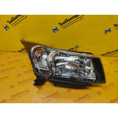 Фара правая Chevrolet Cruze 09 чёрная