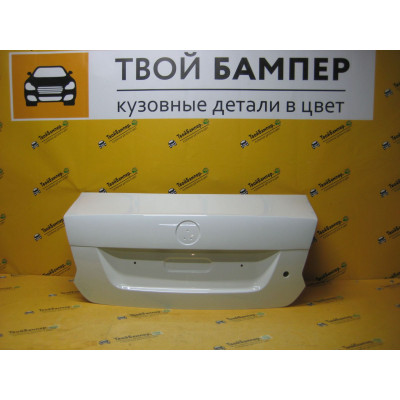 Крышка багажника под личинку Volkswagen Polo 2010 Candy White LB9A Крышка багажника под личинку Volkswagen Polo 2010 Candy White LB9A
